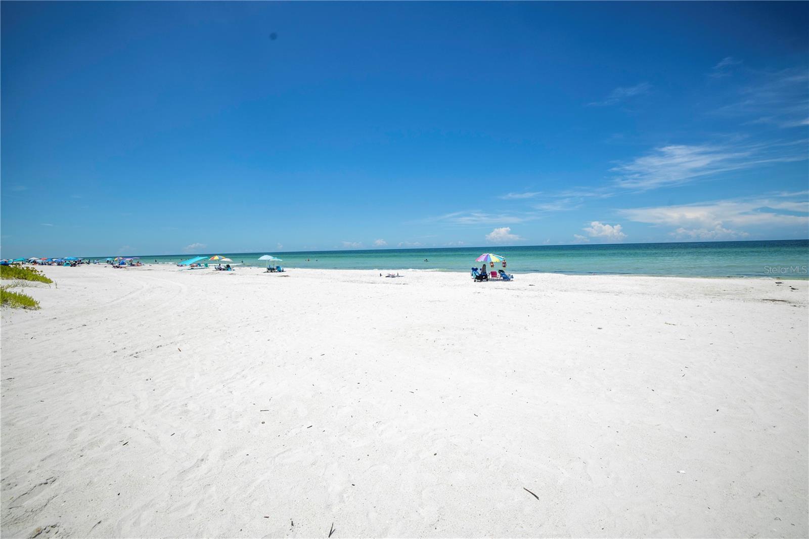 Image 88 of 98 For 19505 Gulf Boulevard 304