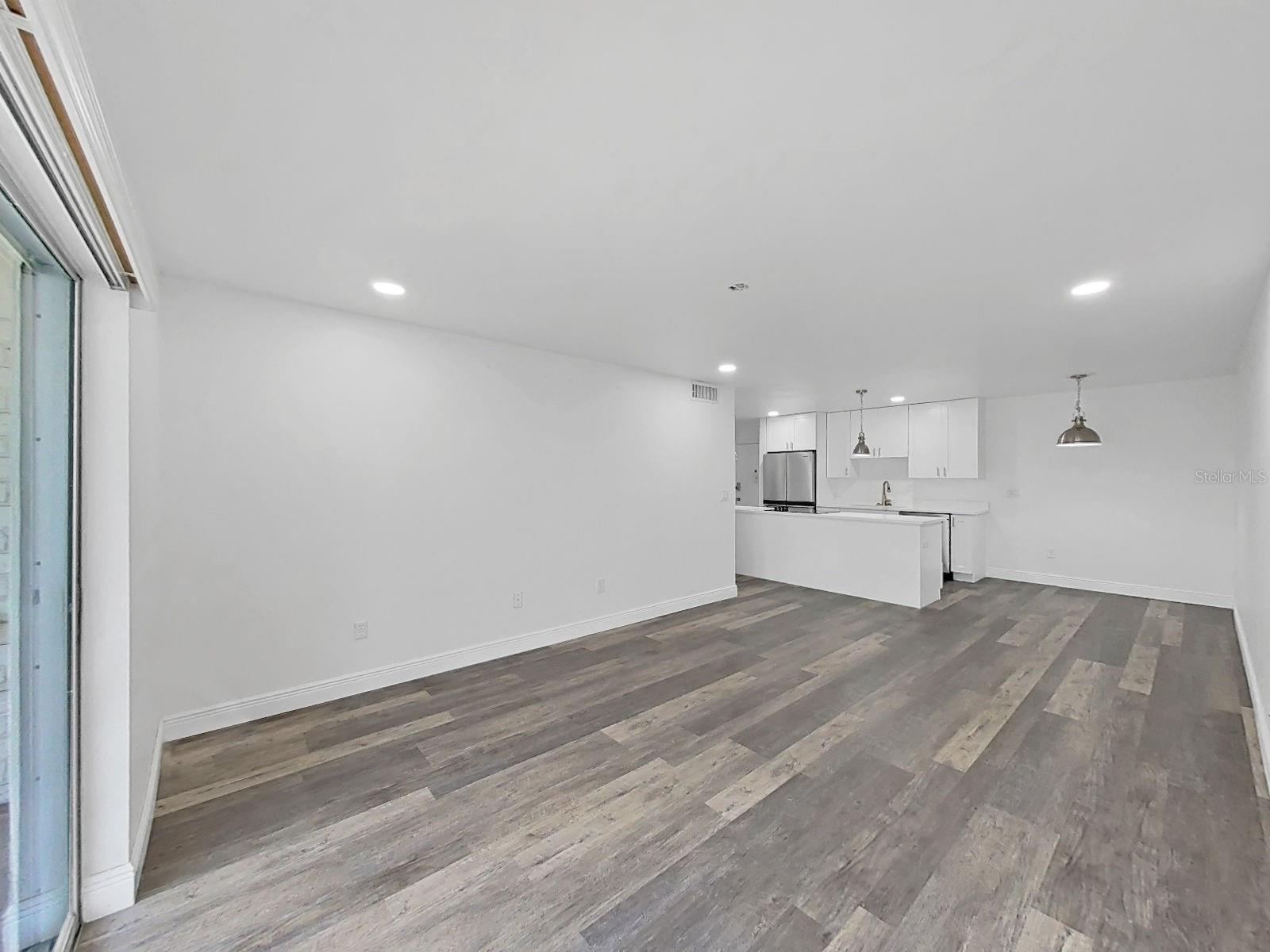 Image 20 of 45 For 3325 Bayshore Boulevard F22