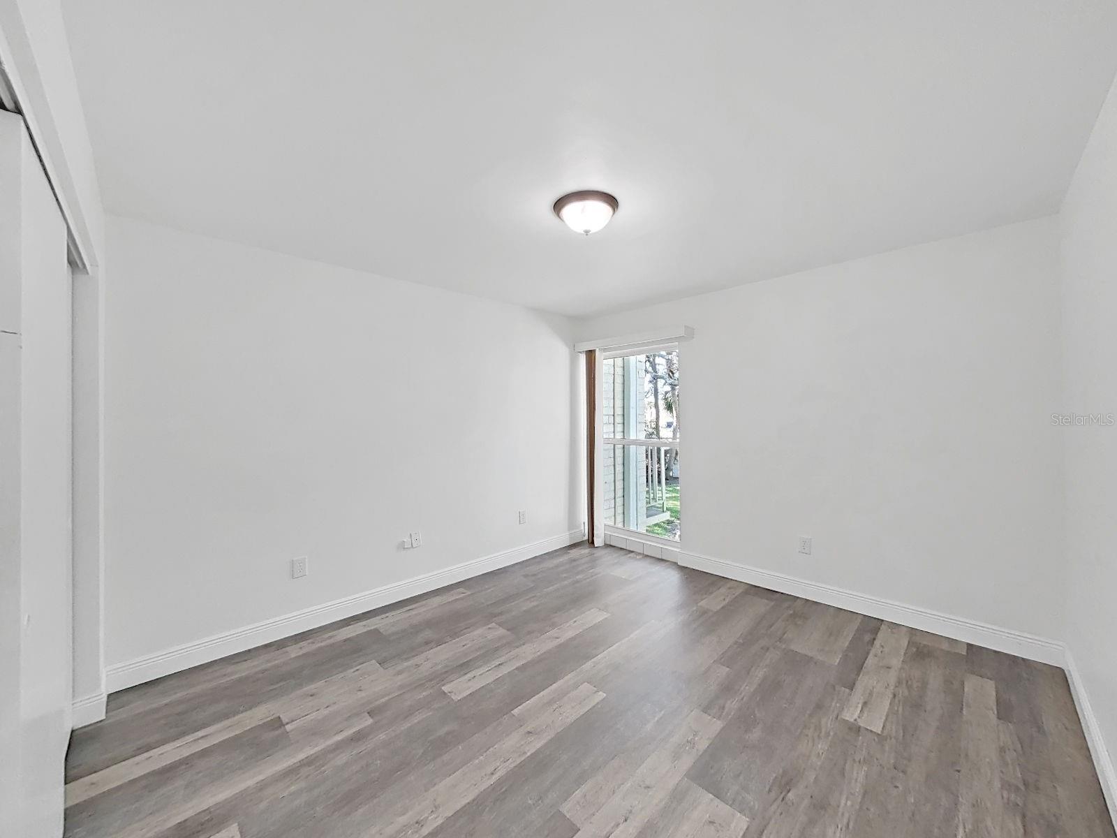 Image 21 of 45 For 3325 Bayshore Boulevard F22