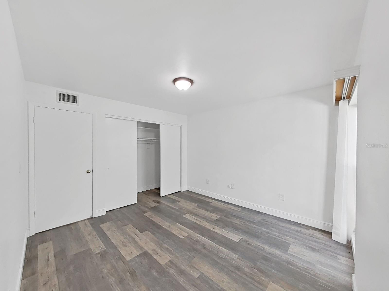 Image 23 of 45 For 3325 Bayshore Boulevard F22