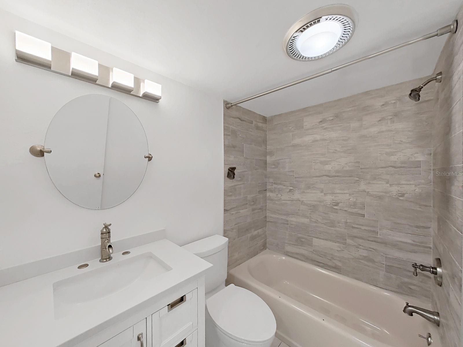 Image 24 of 45 For 3325 Bayshore Boulevard F22