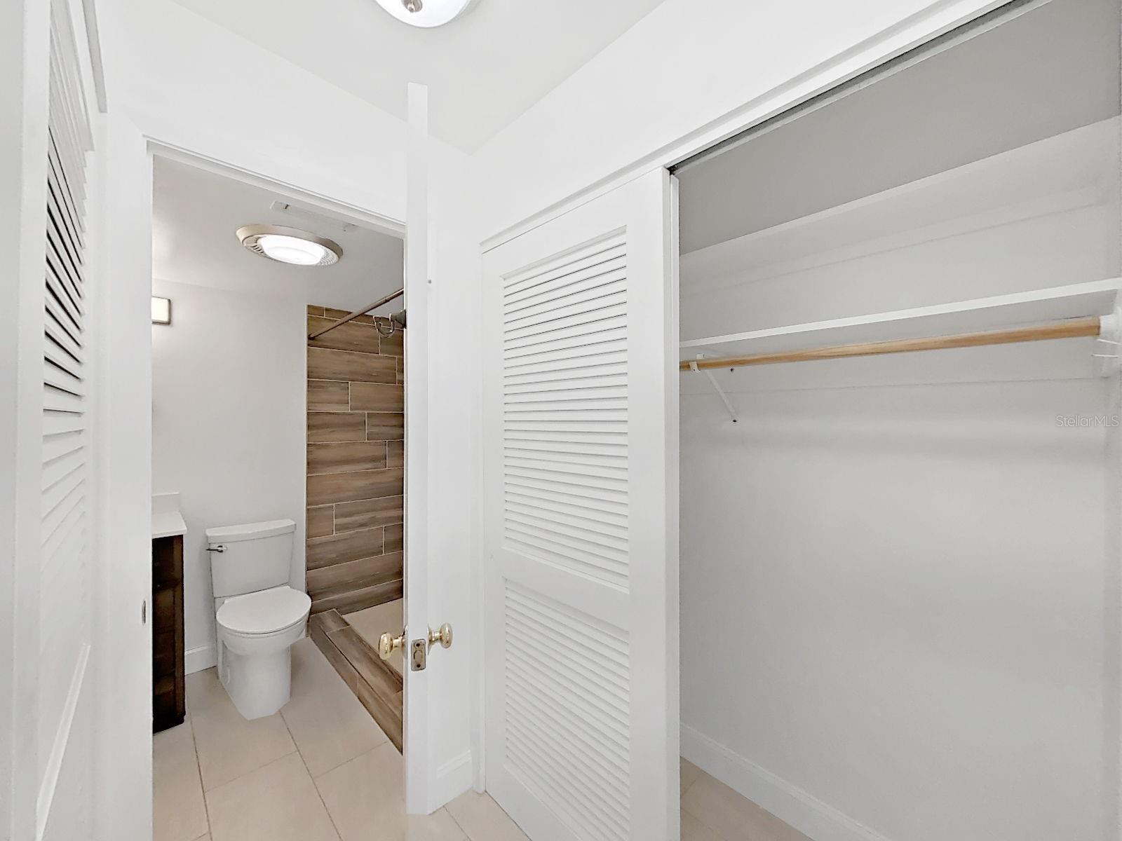 Image 28 of 45 For 3325 Bayshore Boulevard F22