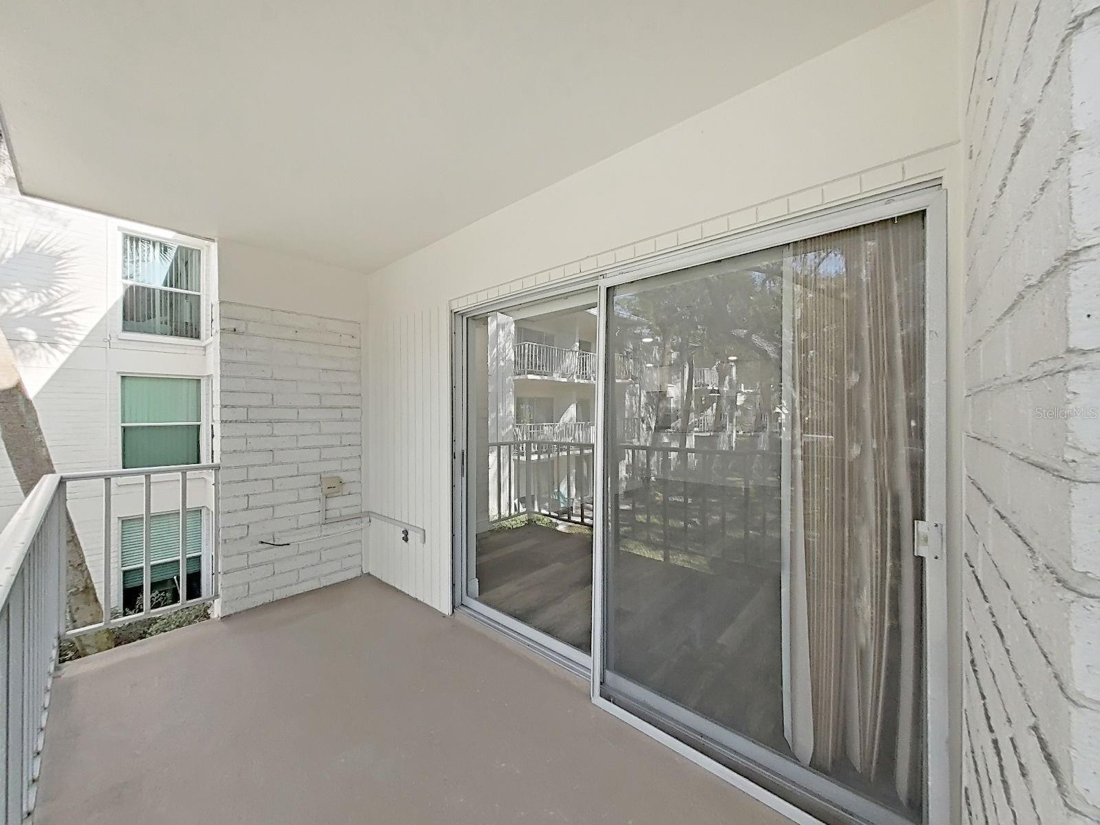 Image 31 of 45 For 3325 Bayshore Boulevard F22