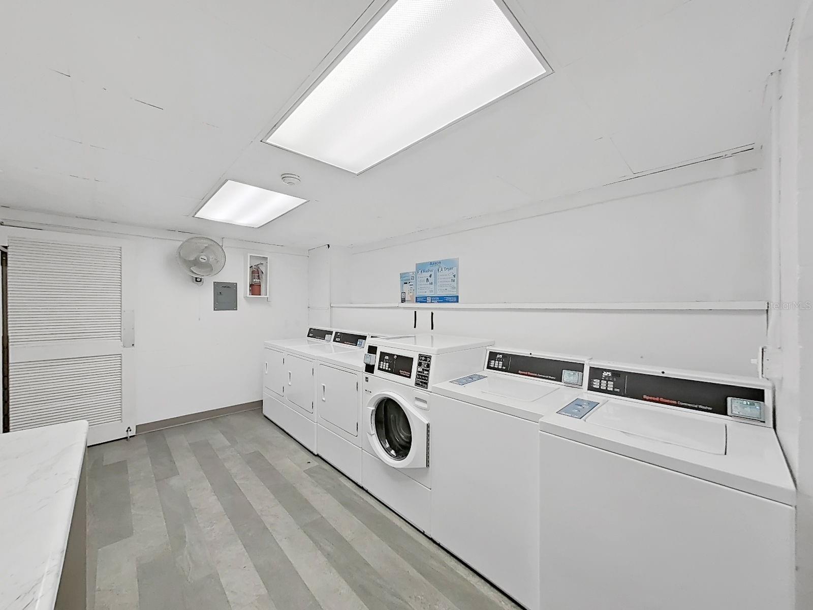 Image 40 of 45 For 3325 Bayshore Boulevard F22