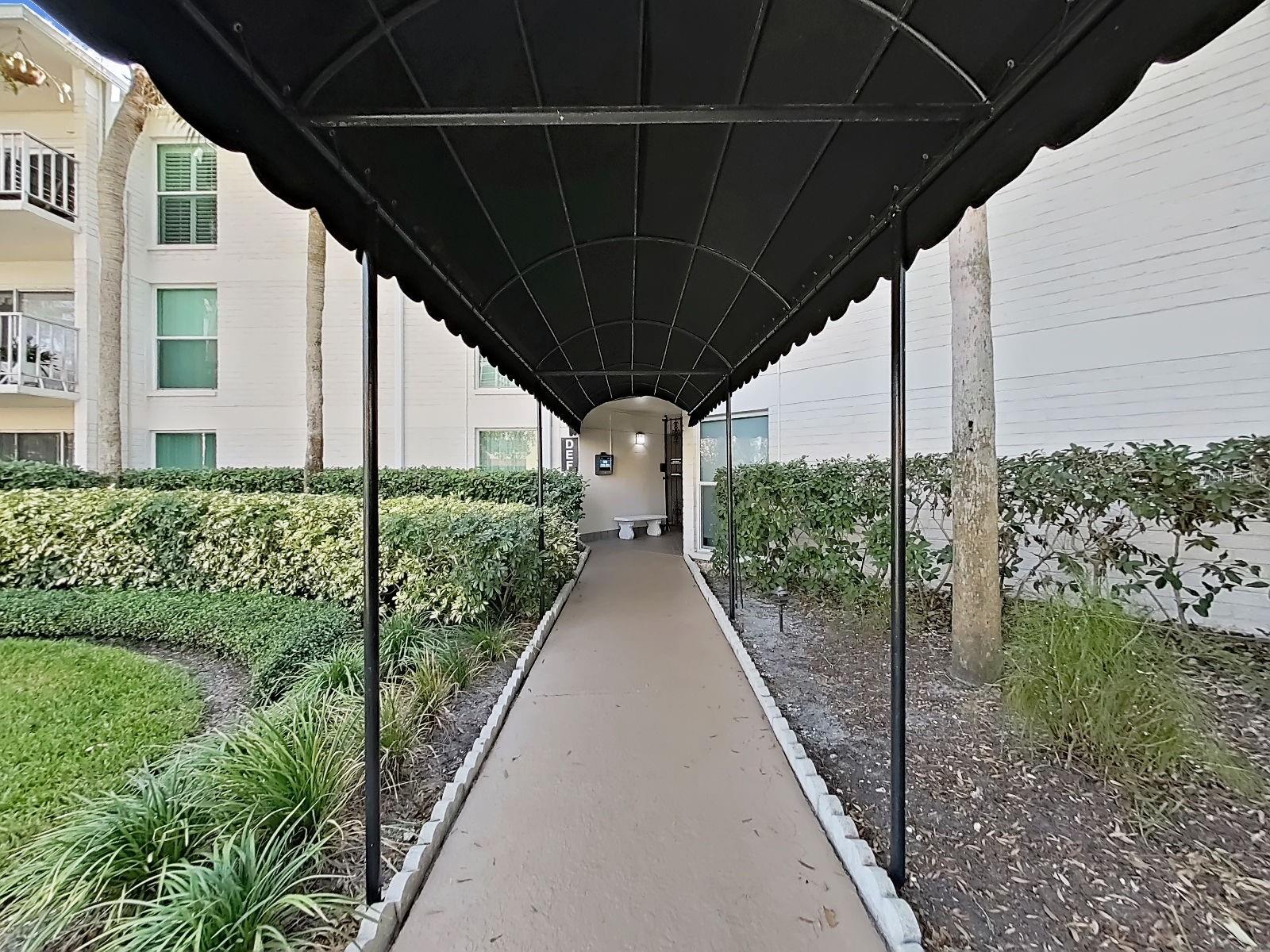 Image 41 of 45 For 3325 Bayshore Boulevard F22