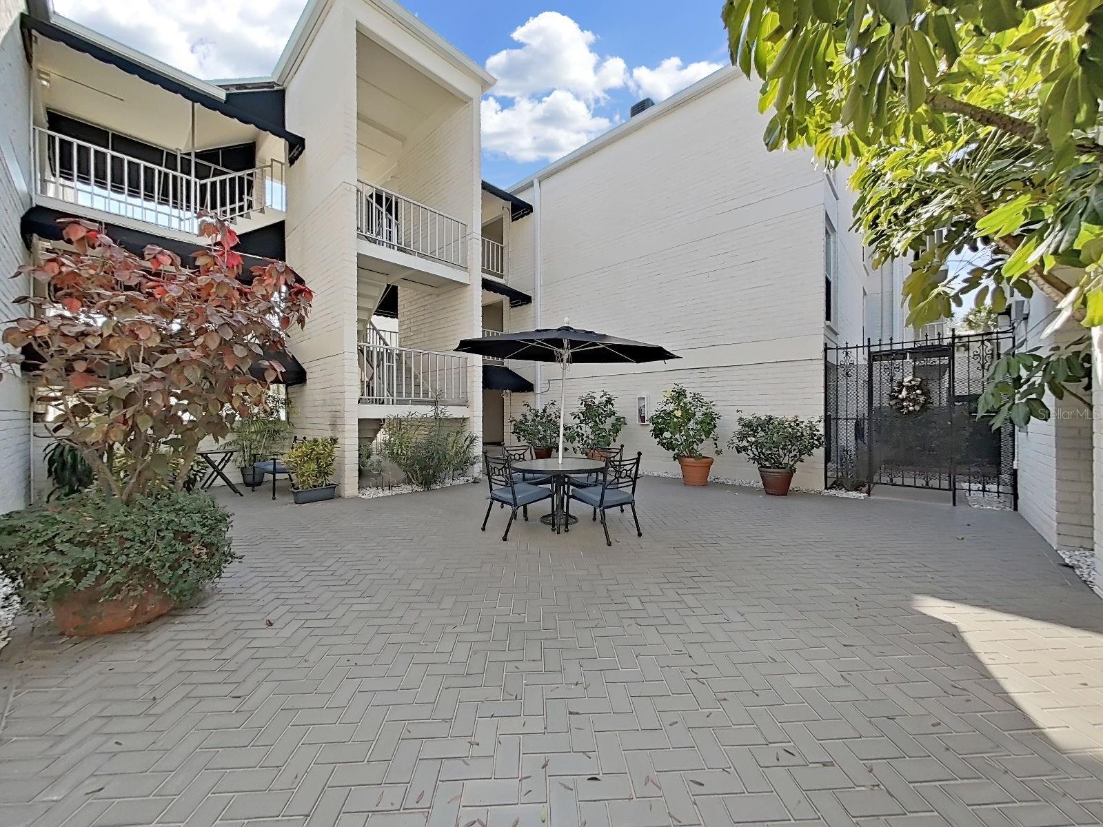 Image 43 of 45 For 3325 Bayshore Boulevard F22