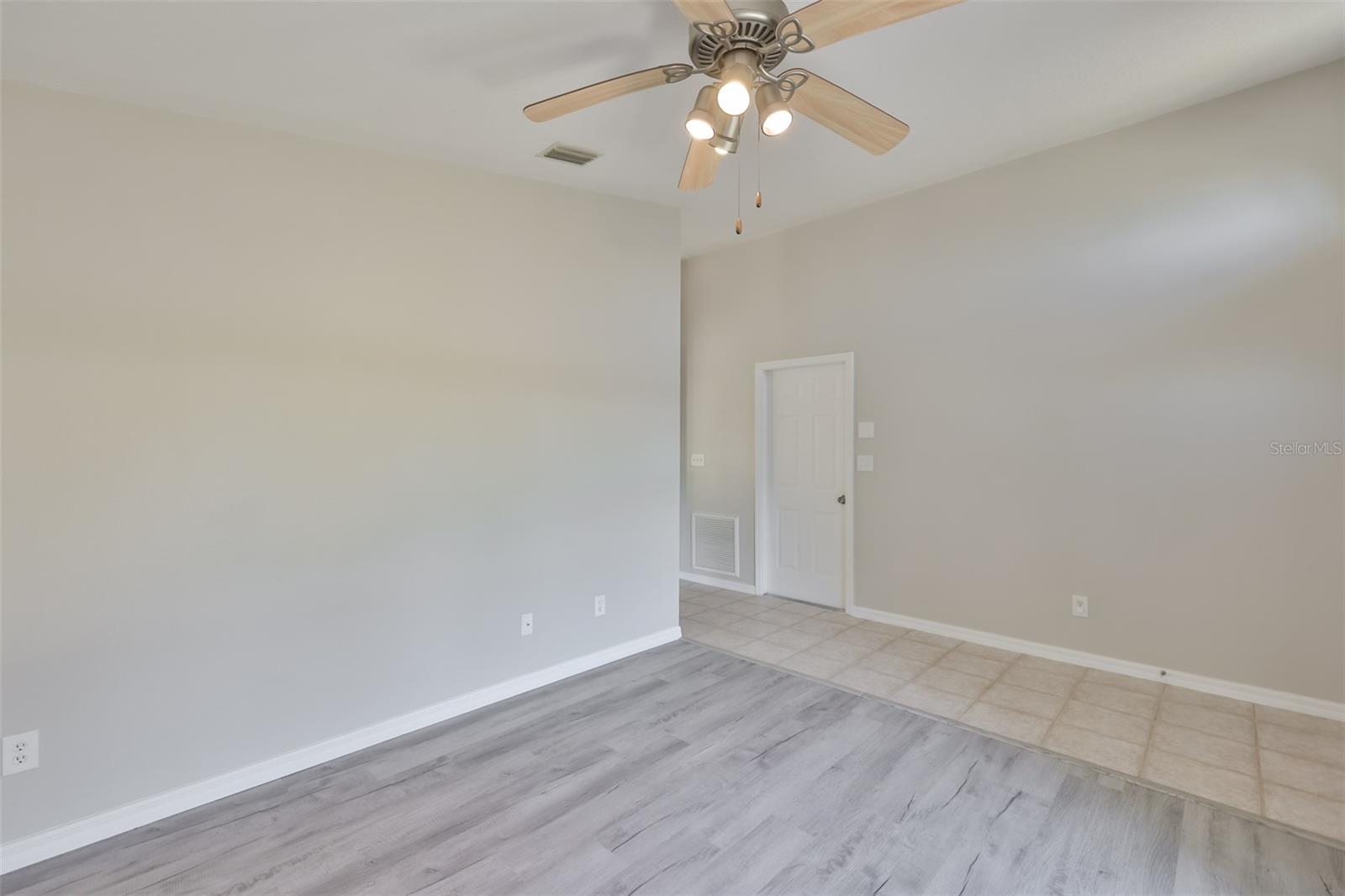 Image 7 of 32 For 15820 49th Street