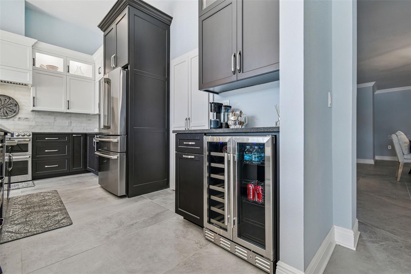 Image 31 of 67 For 8025 Island Drive