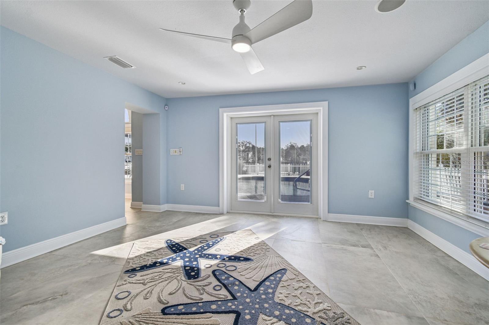 Image 34 of 67 For 8025 Island Drive