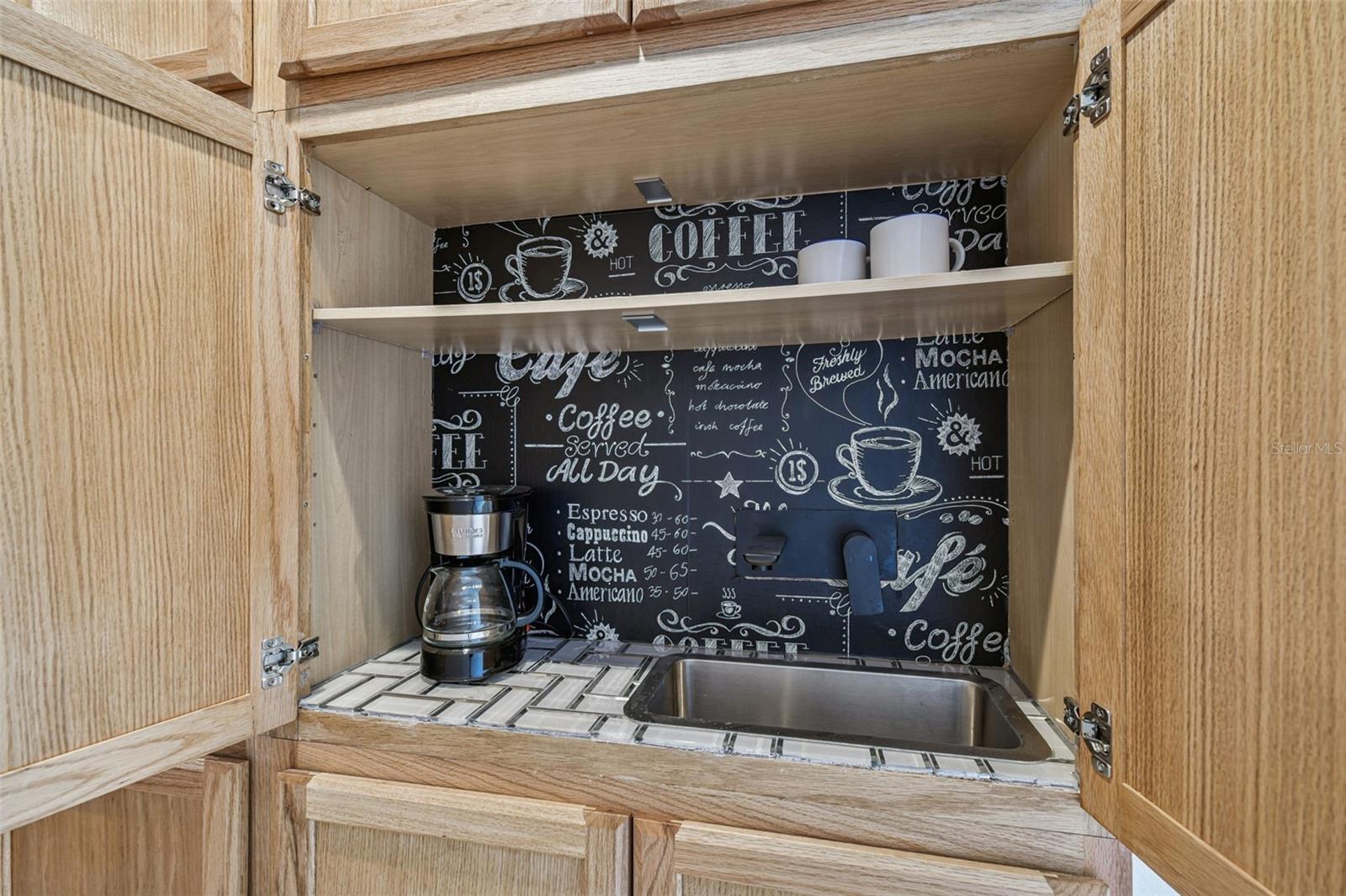 Image 40 of 67 For 8025 Island Drive