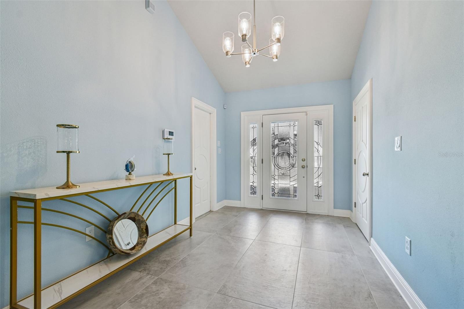 Image 6 of 67 For 8025 Island Drive