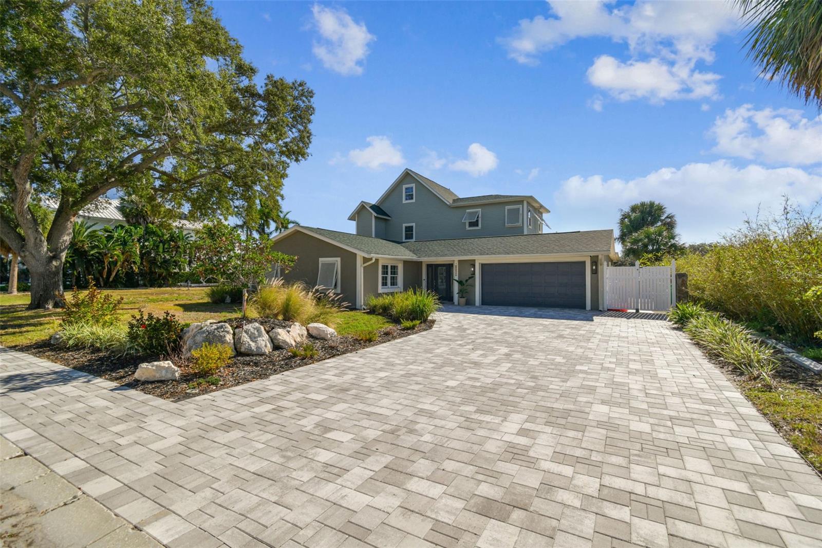 Image 66 of 67 For 8025 Island Drive