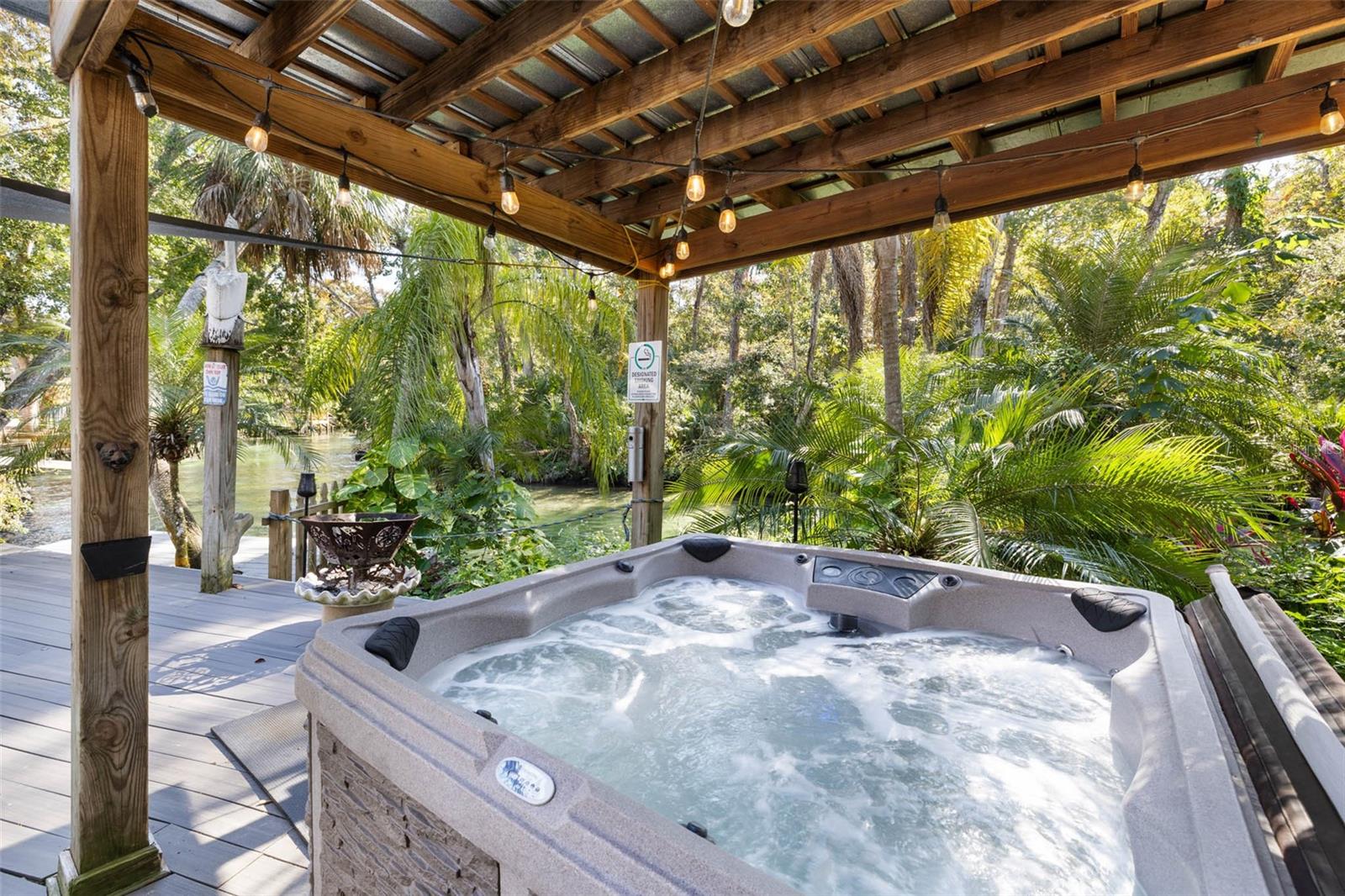 Details for 6110 Bear Trail, WEEKI WACHEE, FL 34607