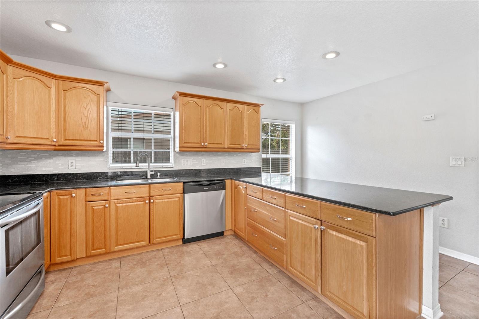 Image 10 of 37 For 6515 34th Avenue N