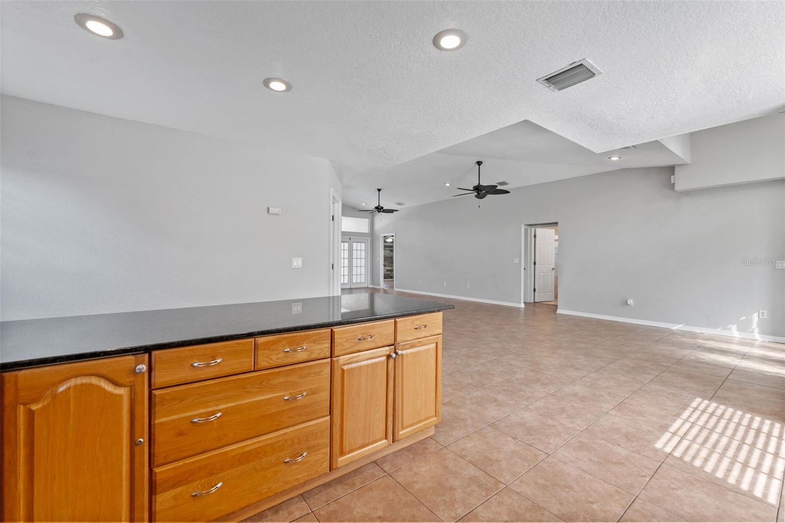 Image 13 of 37 For 6515 34th Avenue N