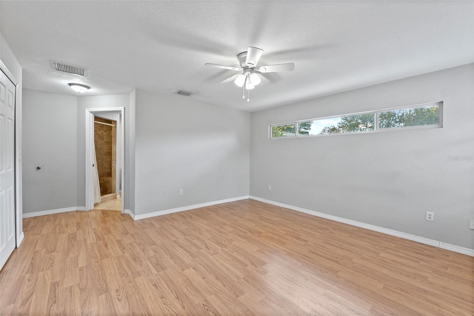 Image 16 of 37 For 6515 34th Avenue N