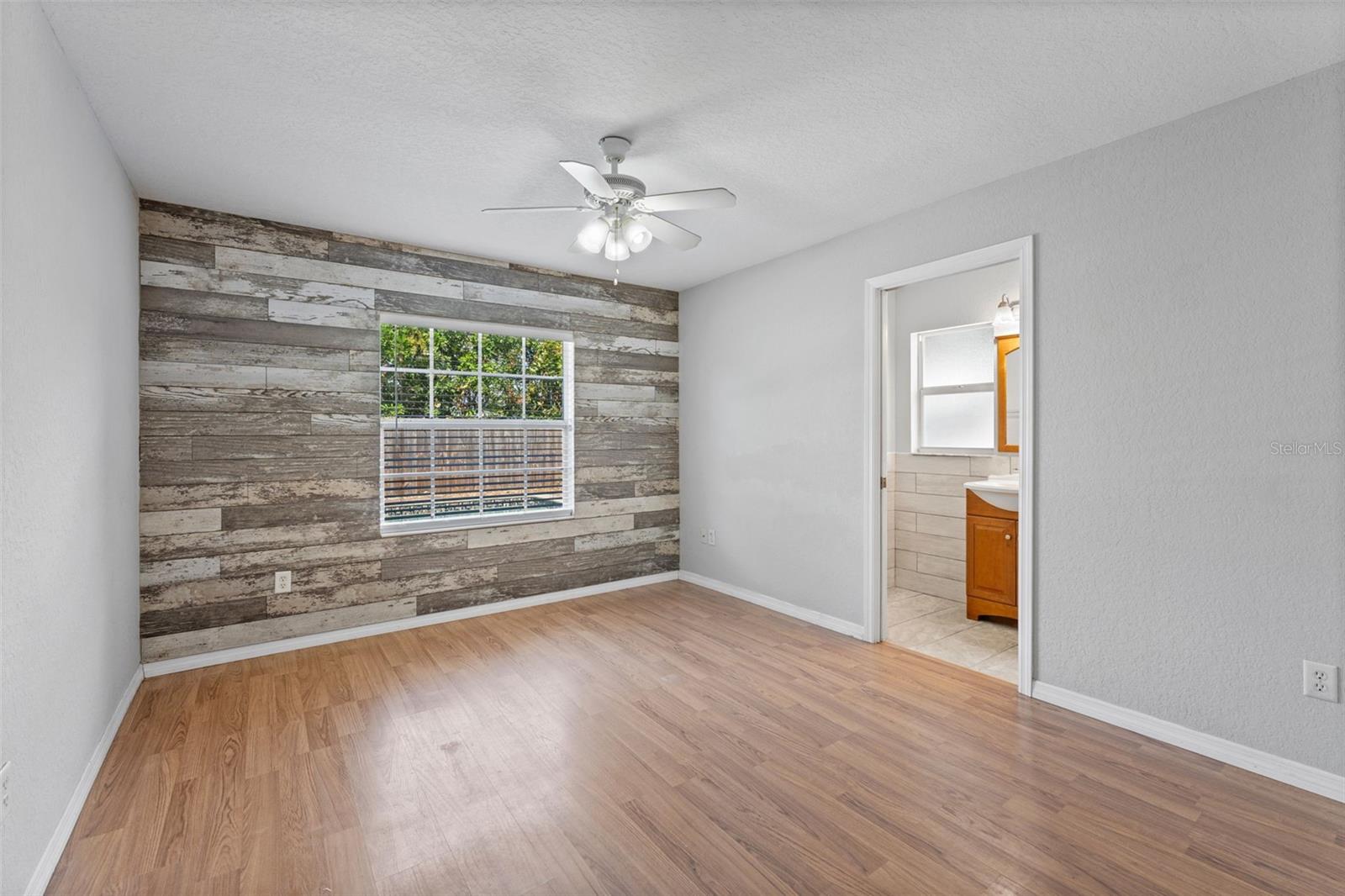 Image 25 of 37 For 6515 34th Avenue N