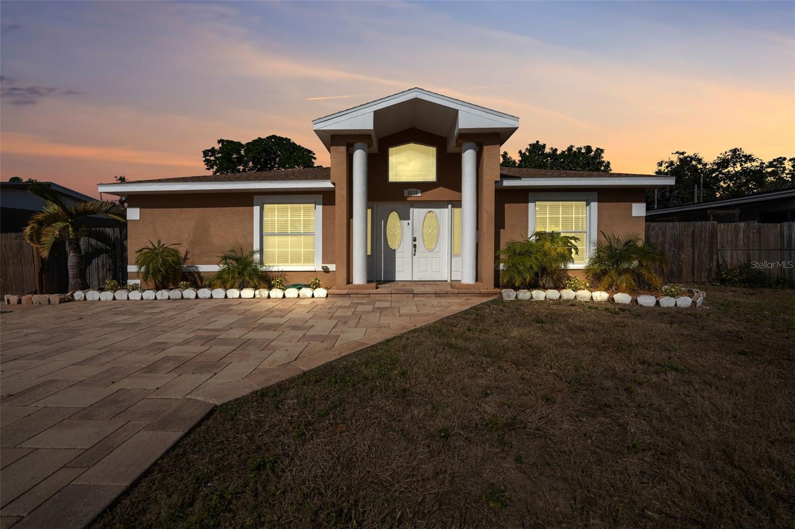 Image 3 of 37 For 6515 34th Avenue N