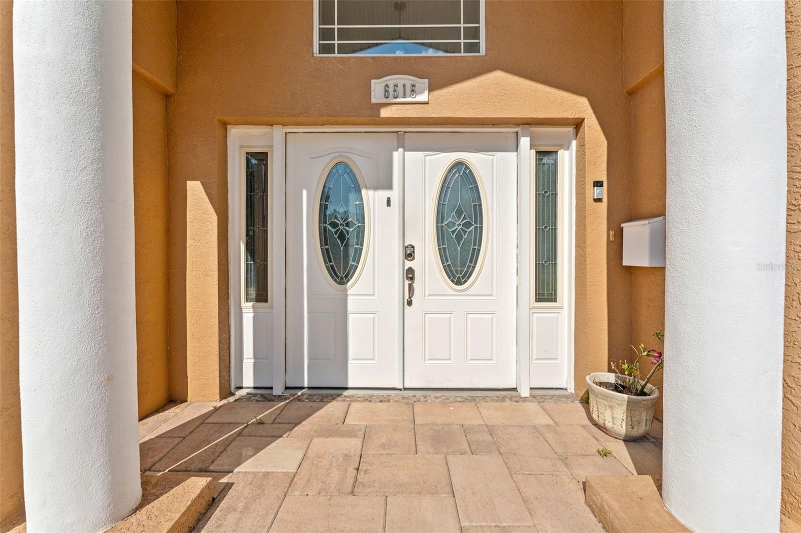 Image 4 of 37 For 6515 34th Avenue N