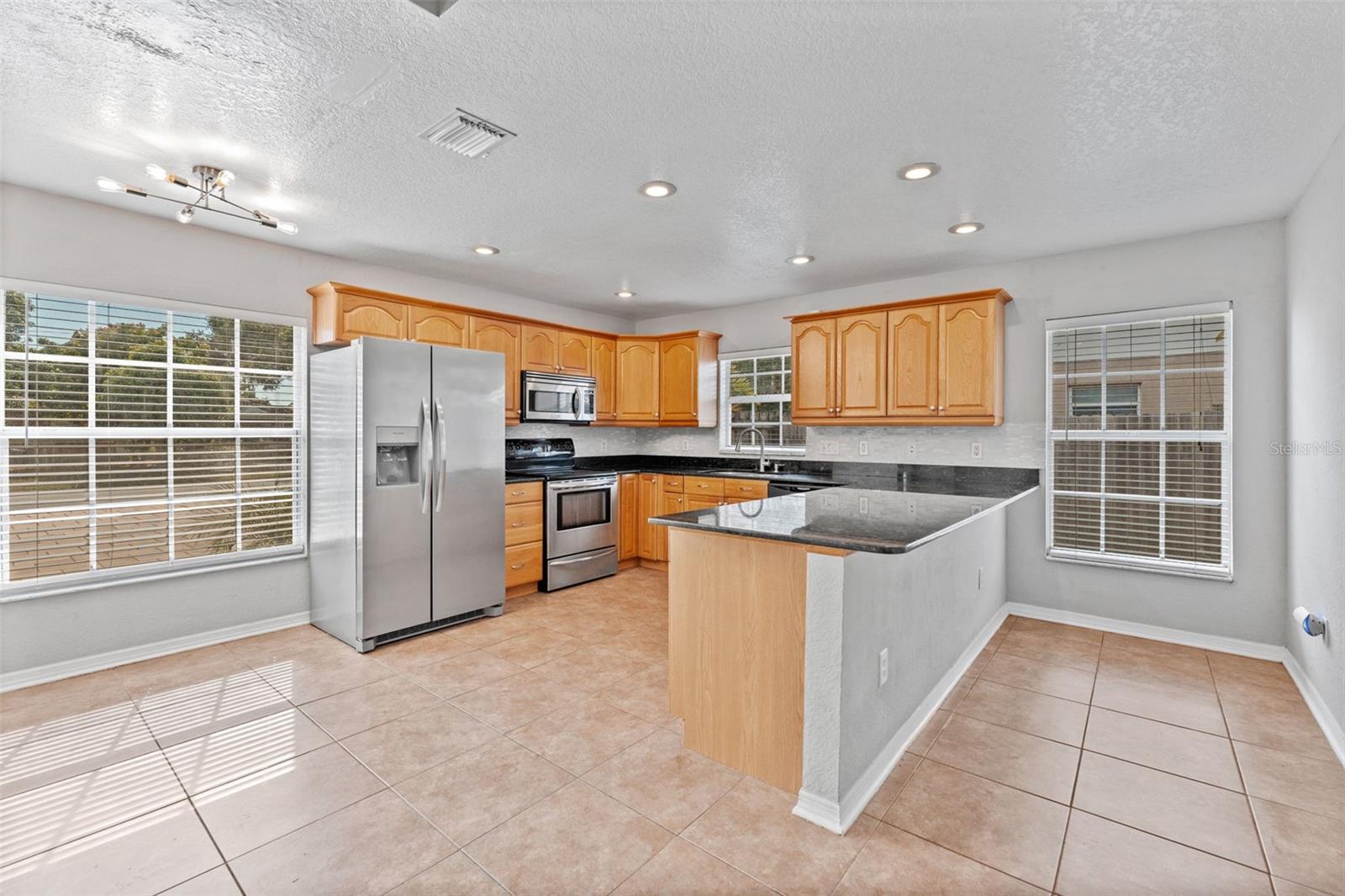 Image 9 of 37 For 6515 34th Avenue N