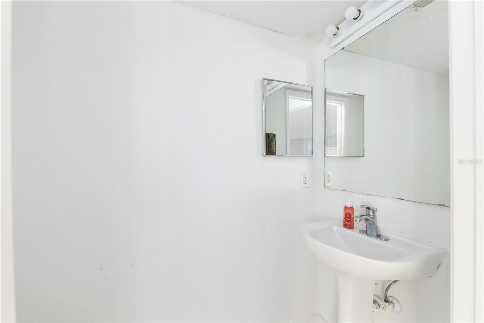 Image 15 of 74 For 11684 56th Terrace