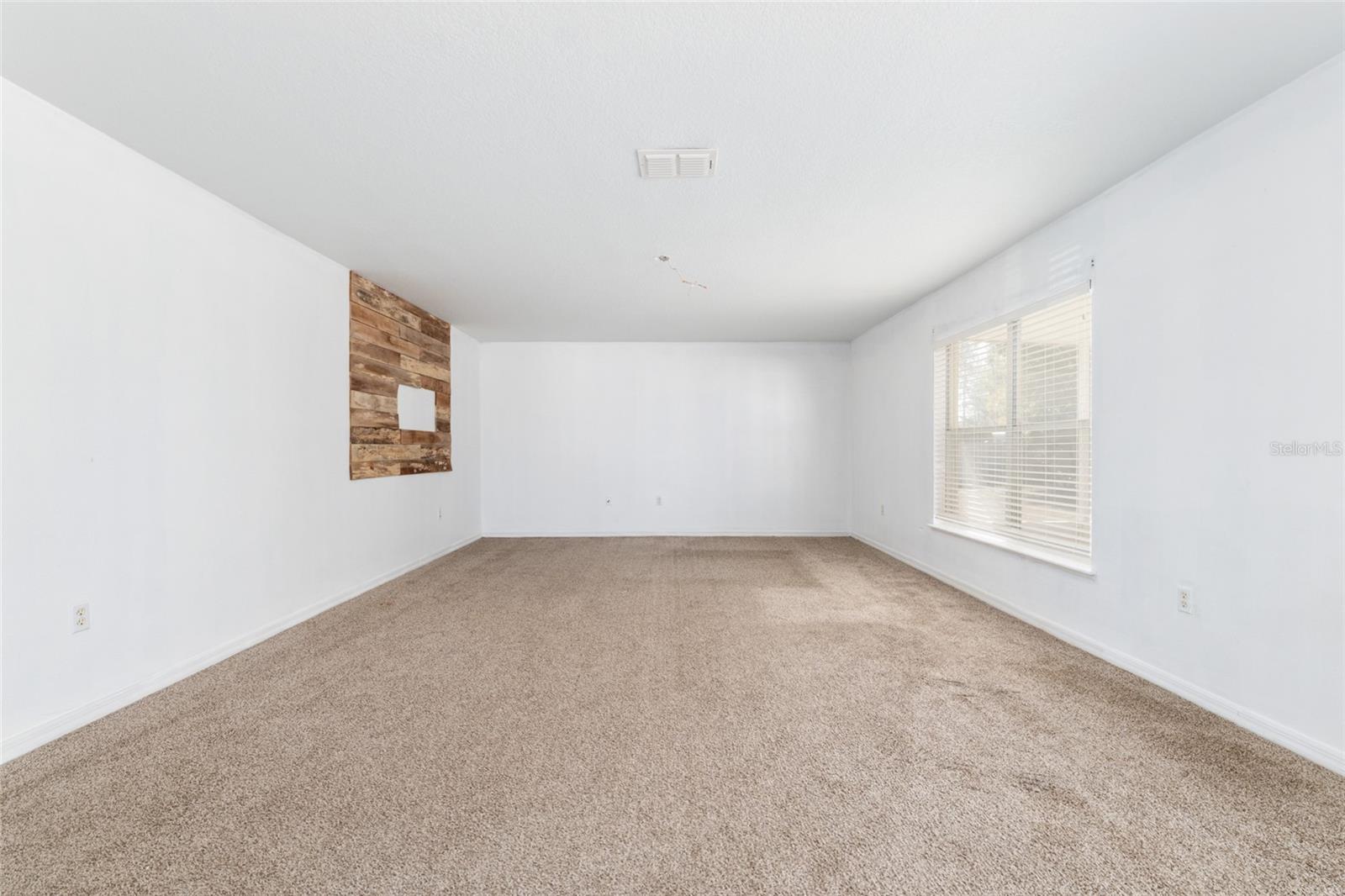 Image 18 of 74 For 11684 56th Terrace