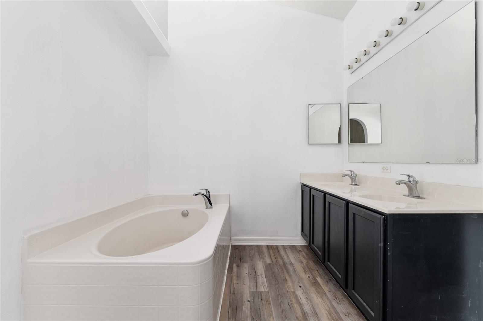 Image 42 of 74 For 11684 56th Terrace