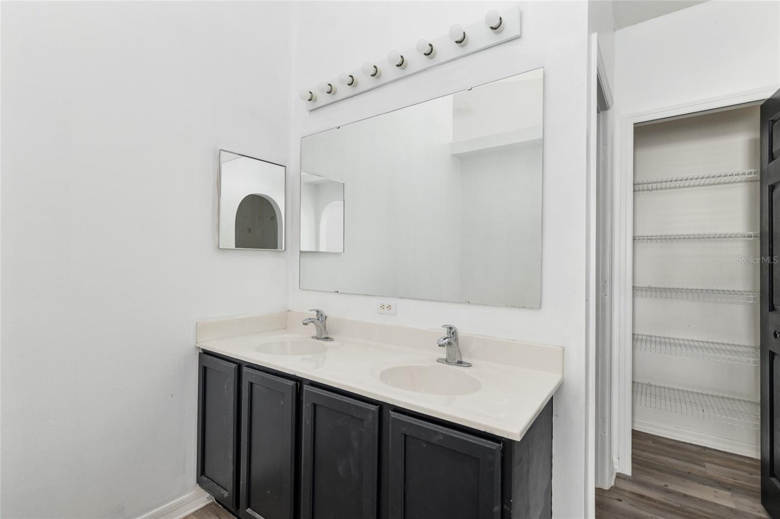 Image 43 of 74 For 11684 56th Terrace