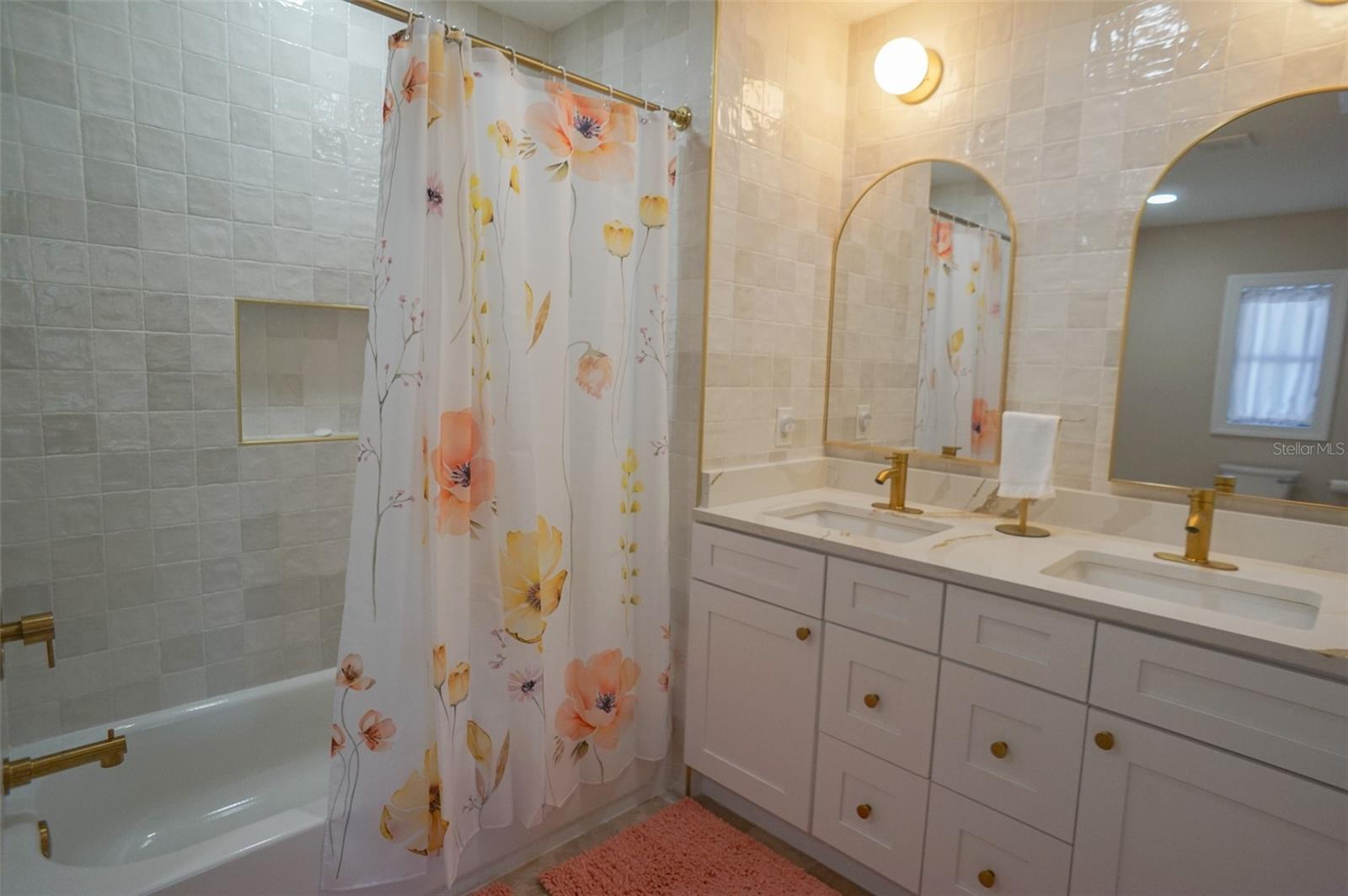 Image 14 of 37 For 929 Lantana Avenue