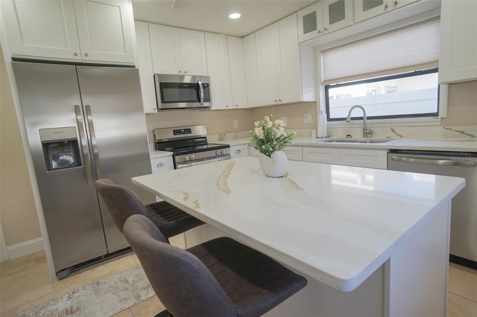 Image 27 of 37 For 929 Lantana Avenue