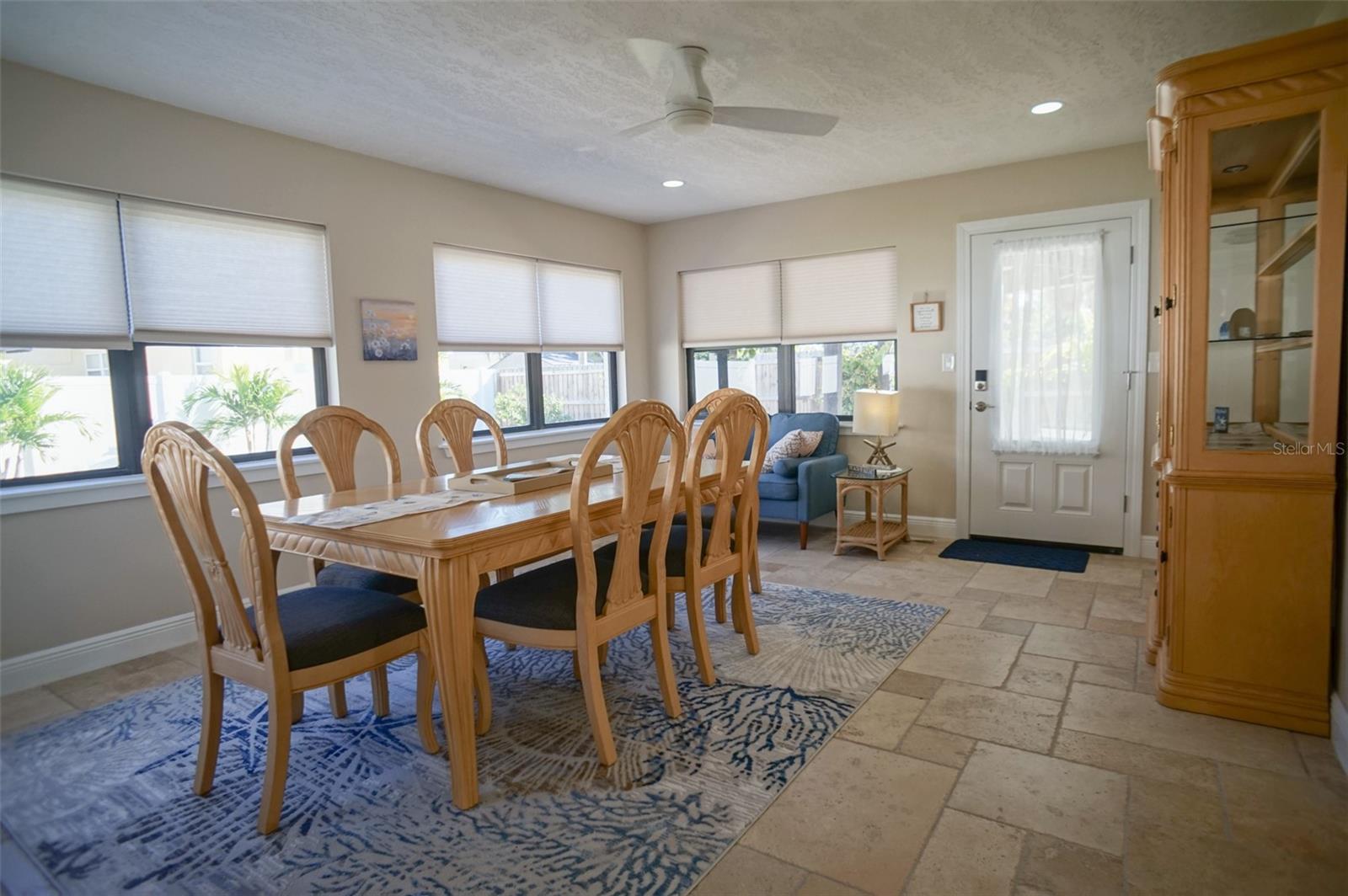 Image 29 of 37 For 929 Lantana Avenue