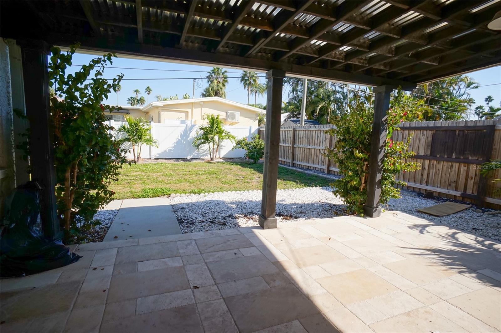 Image 31 of 37 For 929 Lantana Avenue