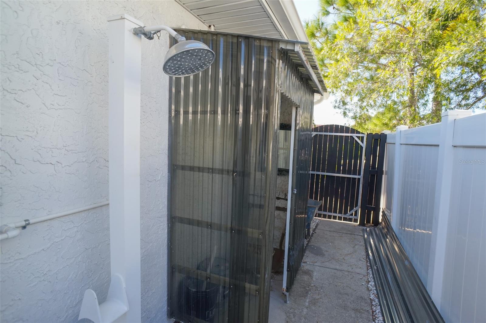 Image 33 of 37 For 929 Lantana Avenue