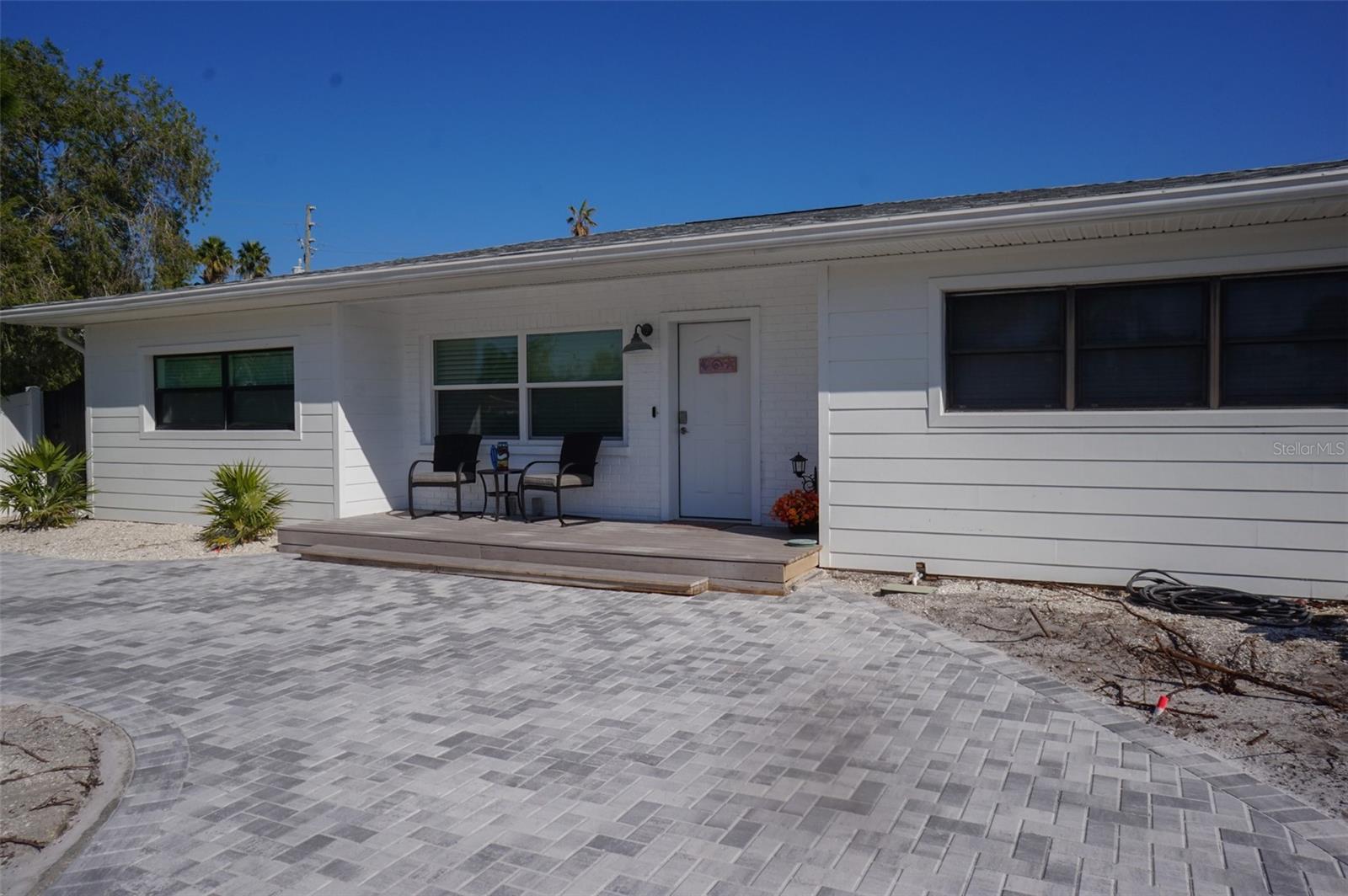 Image 36 of 37 For 929 Lantana Avenue