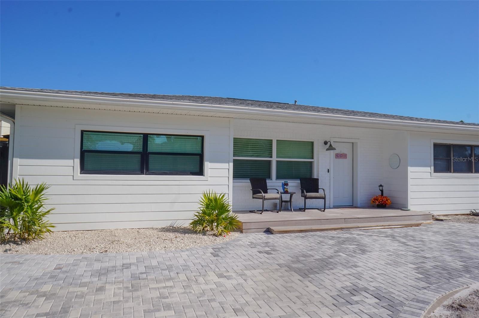 Image 38 of 42 For 929 Lantana Avenue