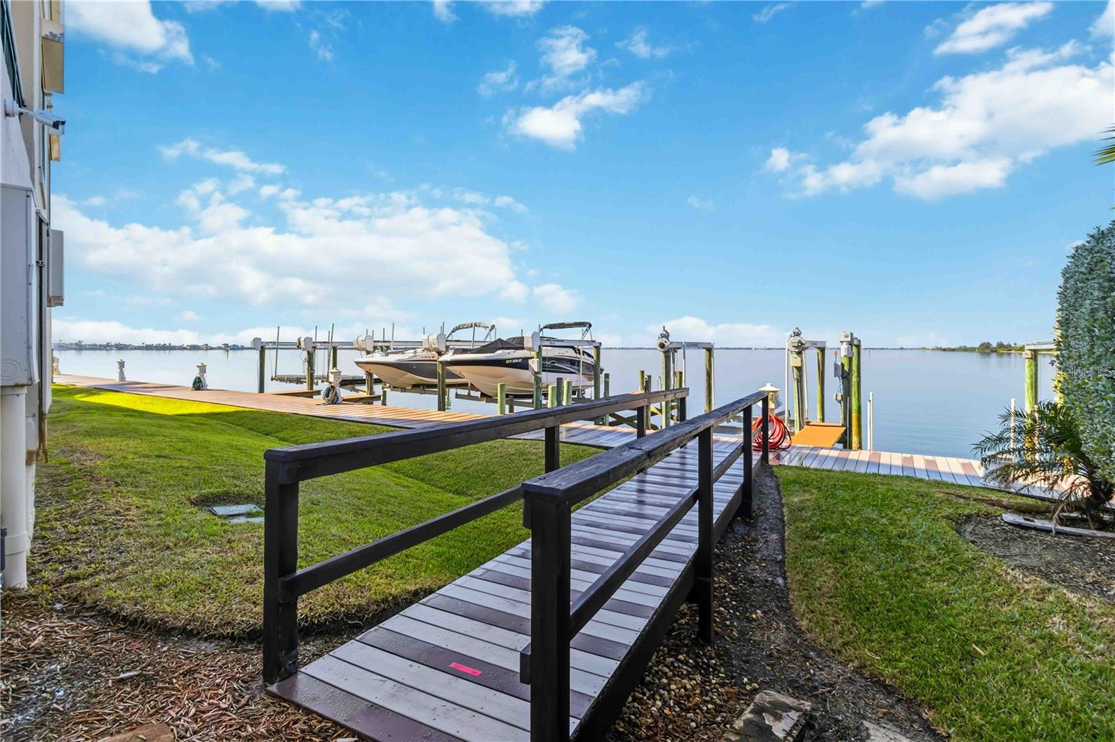 Image 25 of 51 For 4125 End Road 306