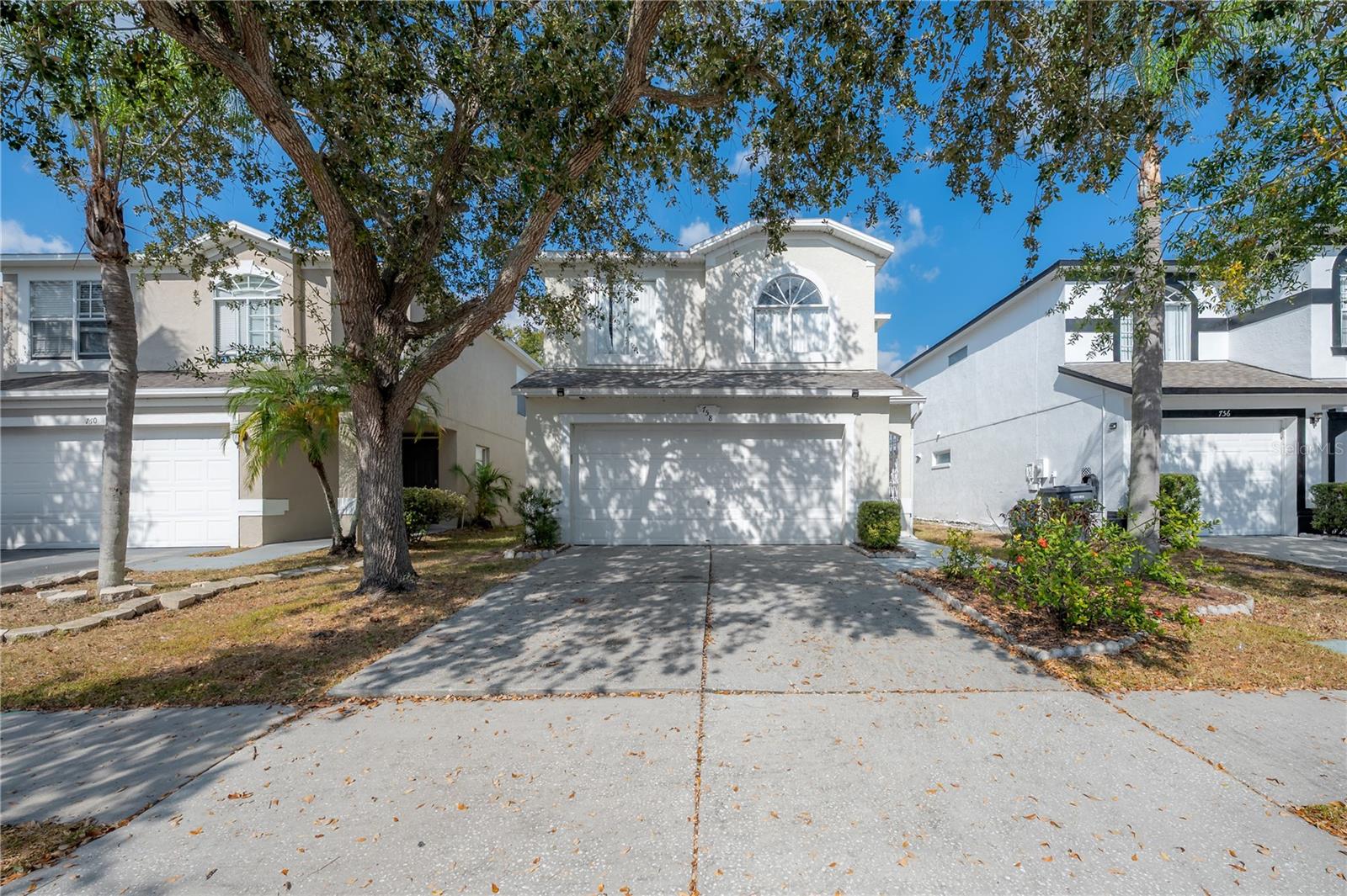 Image 3 of 49 For 758 Burlwood Street