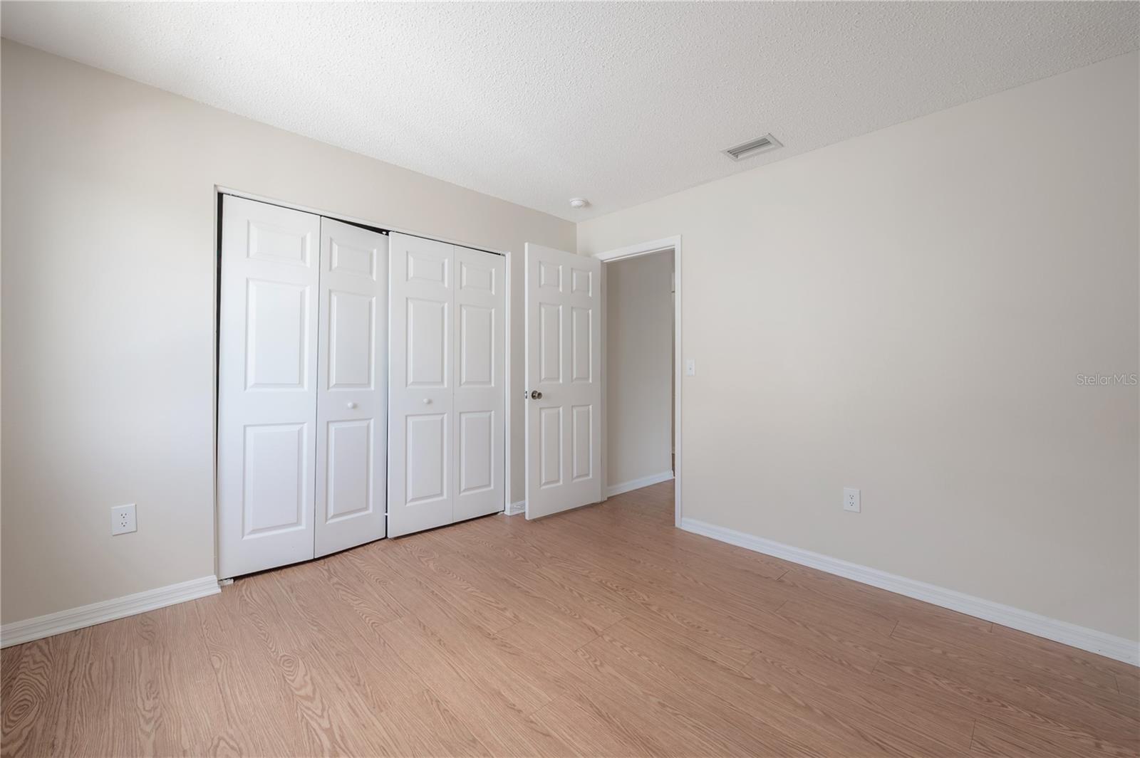 Image 35 of 49 For 758 Burlwood Street