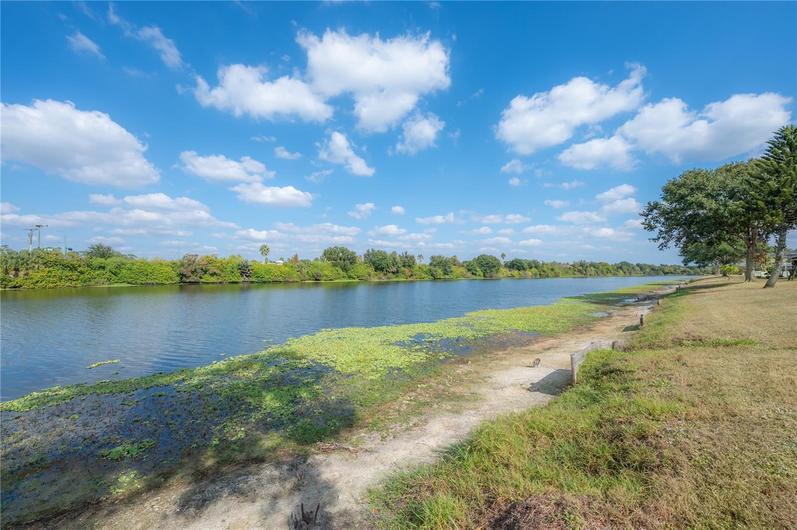 Image 37 of 49 For 758 Burlwood Street