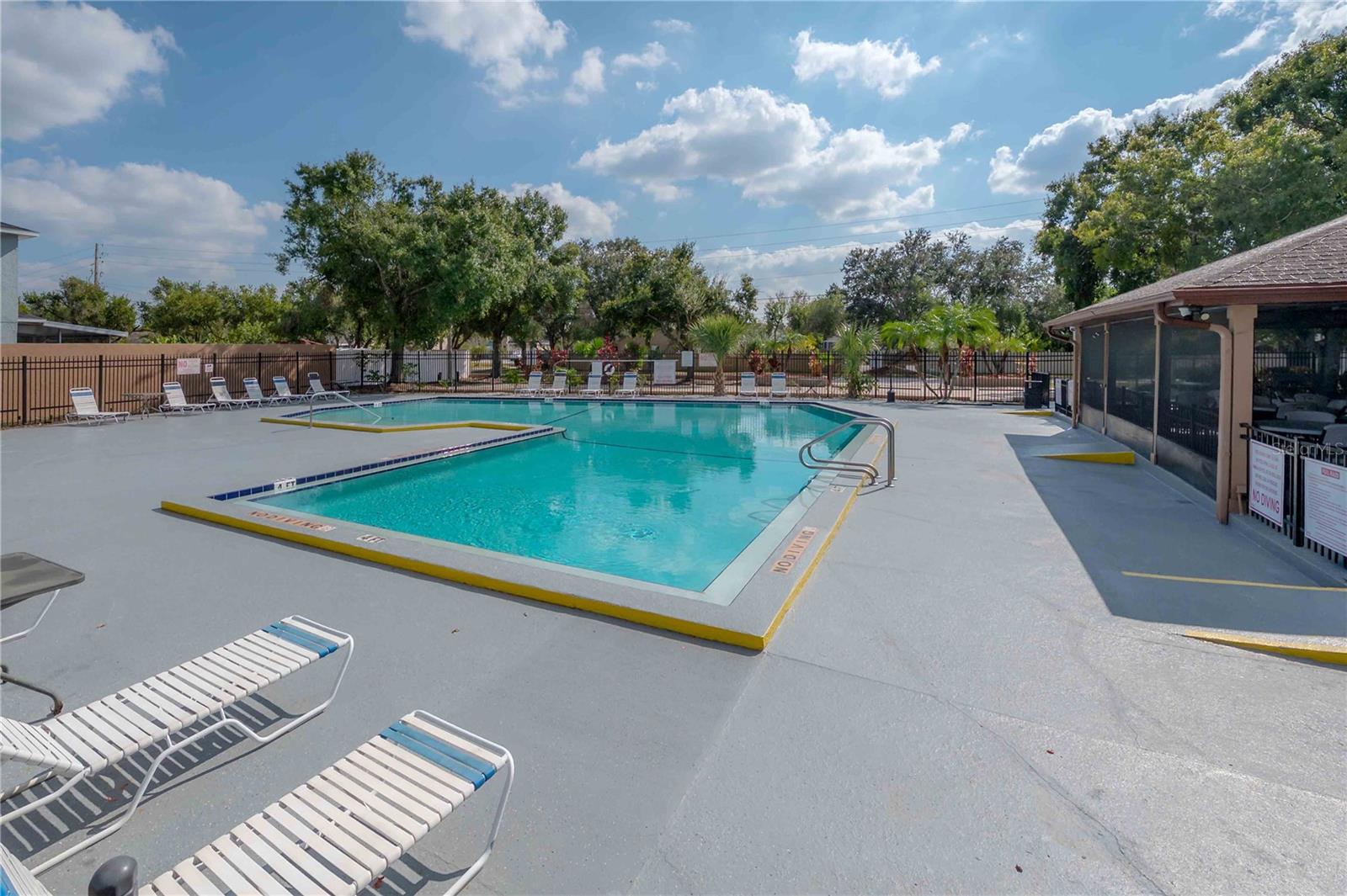 Image 38 of 49 For 758 Burlwood Street