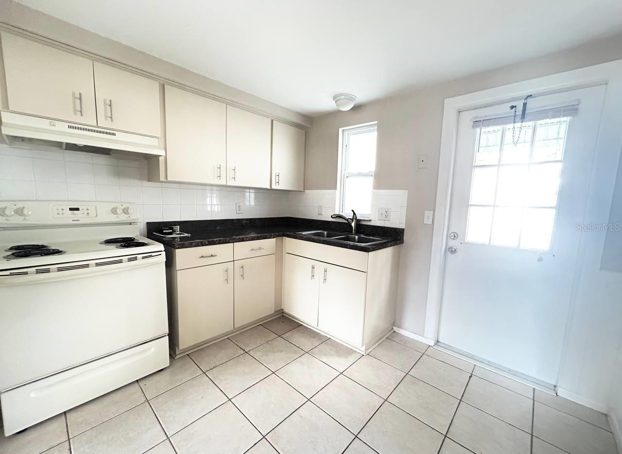 Image 7 of 14 For 5803 Delaware Avenue