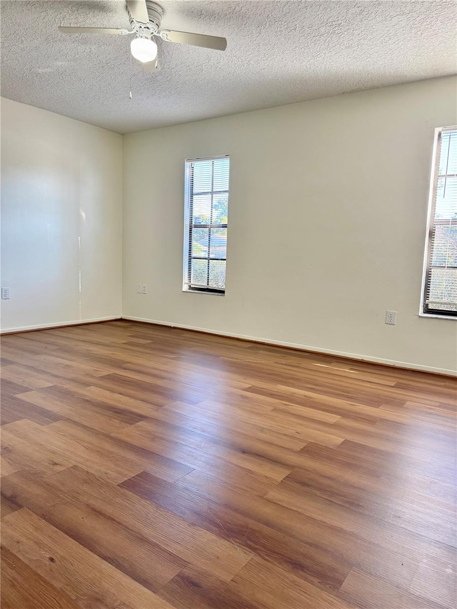 Image 7 of 32 For 11721 Salmon Drive