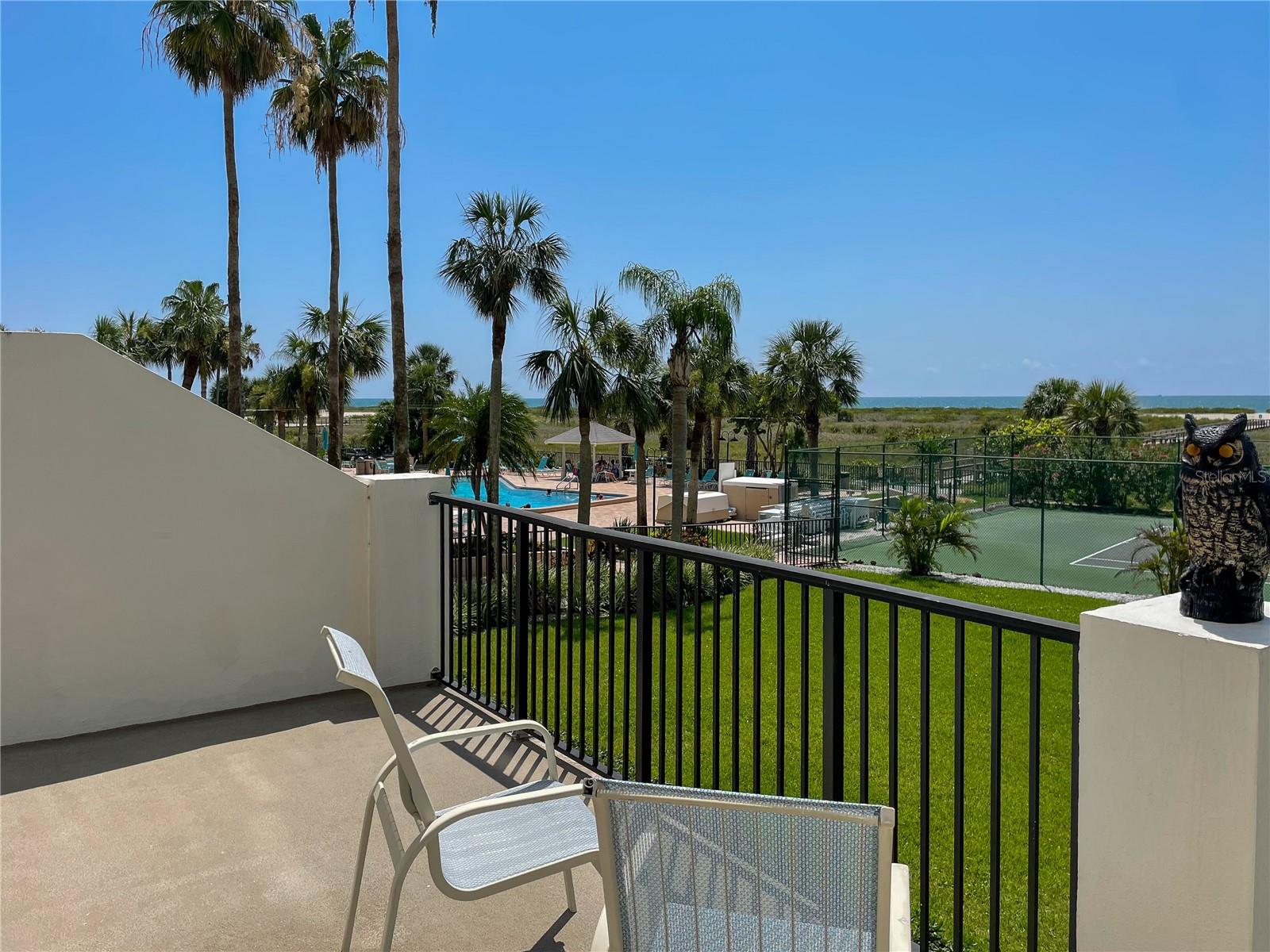 Image 21 of 35 For 1230 Gulf Boulevard 207