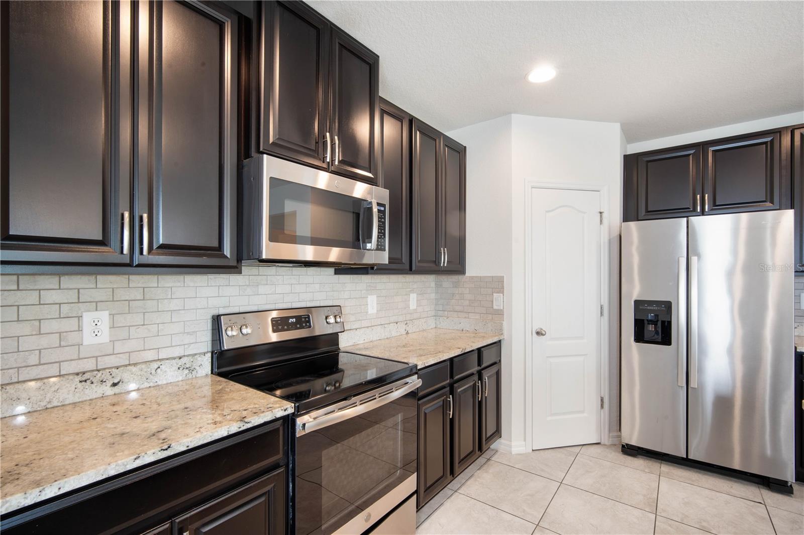 Image 3 of 20 For 14233 Poke Ridge Drive