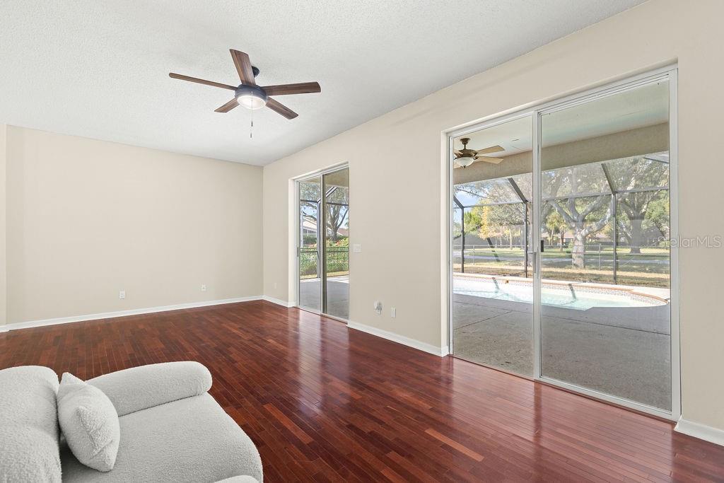 Image 26 of 47 For 10641 Firebrick Court