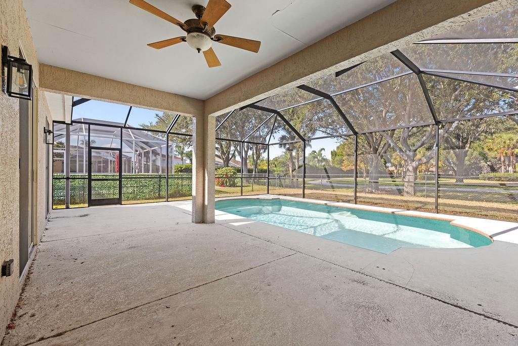 Image 27 of 47 For 10641 Firebrick Court