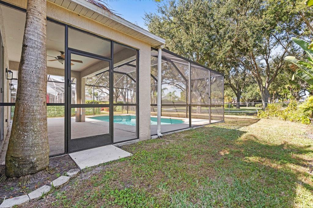 Image 30 of 47 For 10641 Firebrick Court