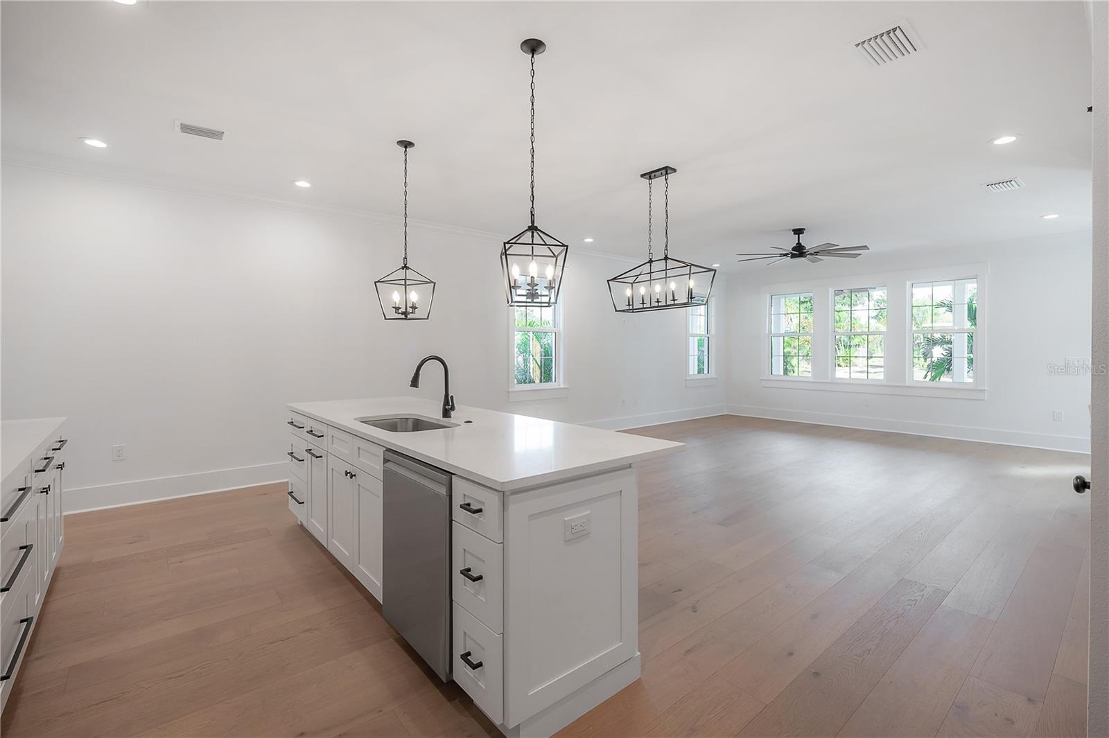 Image 22 of 59 For 801 North Street