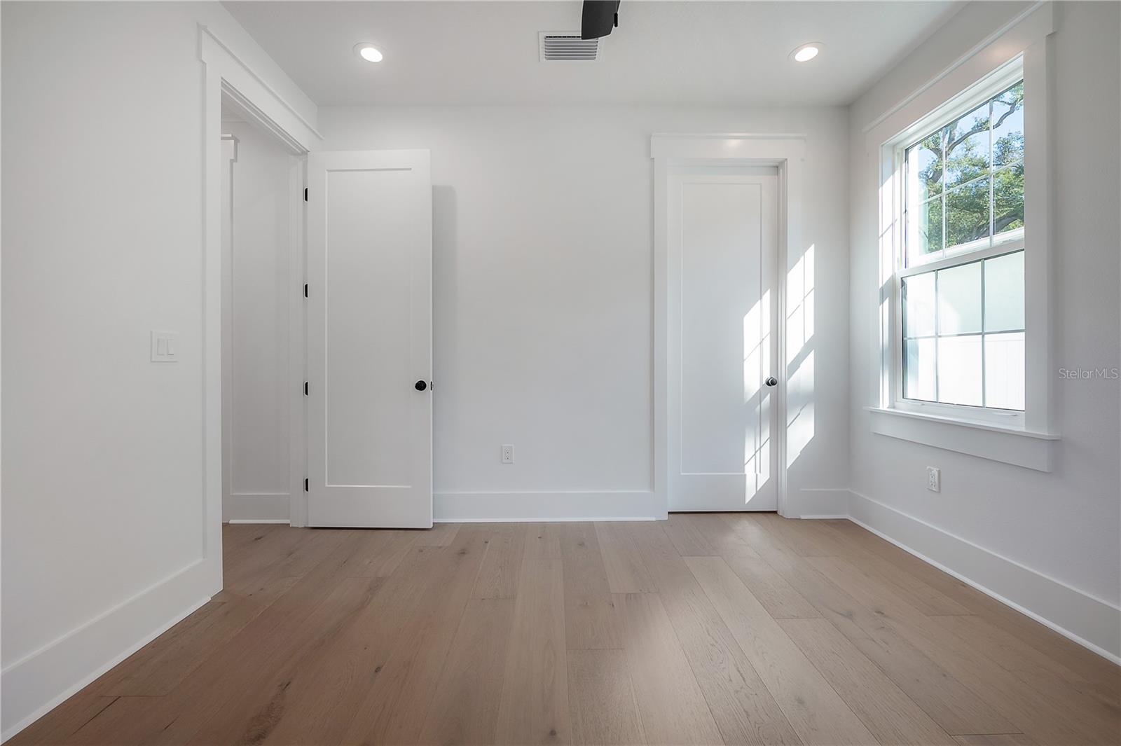 Image 27 of 59 For 801 North Street