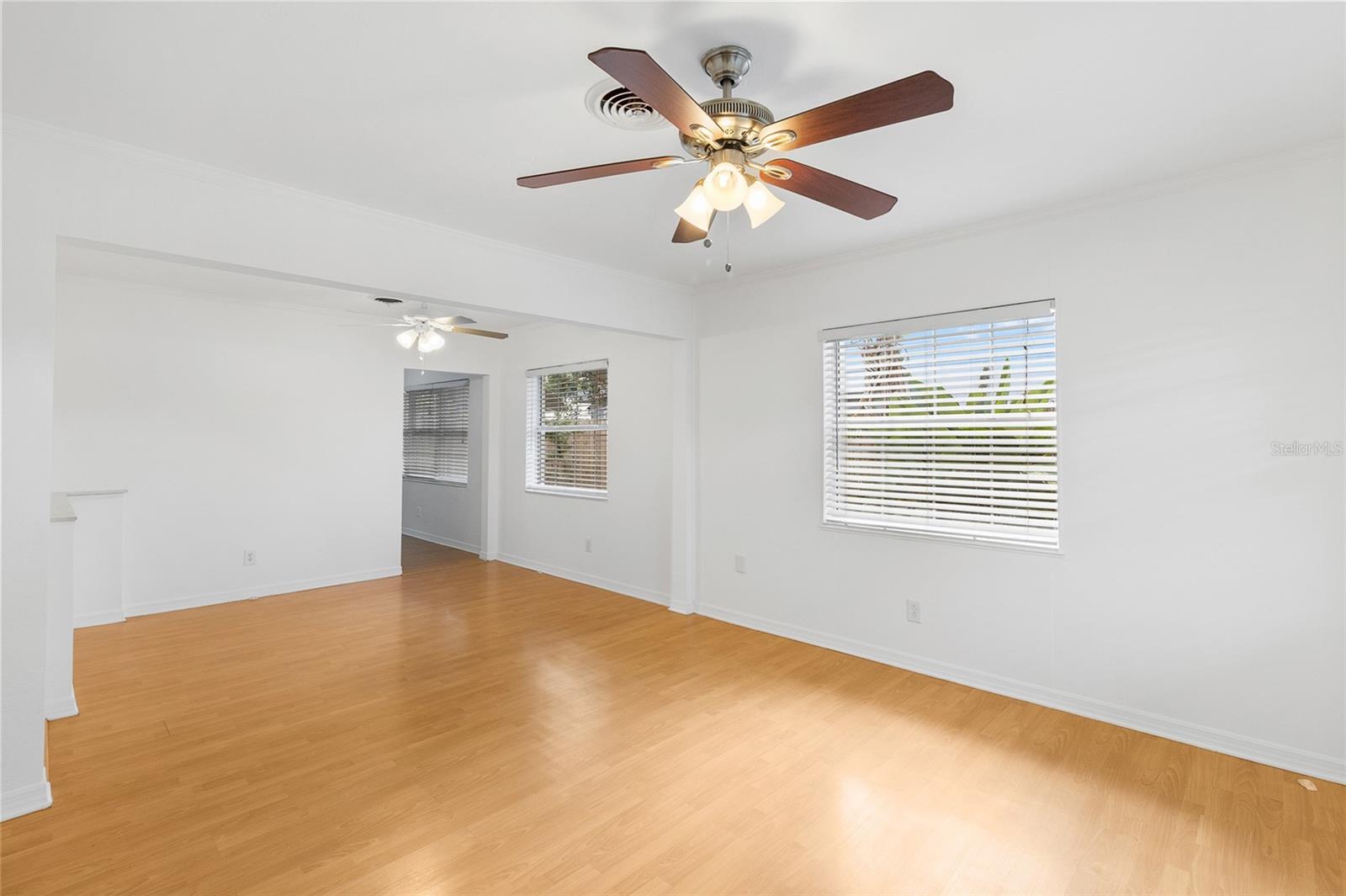 Image 10 of 39 For 452 45th Avenue N